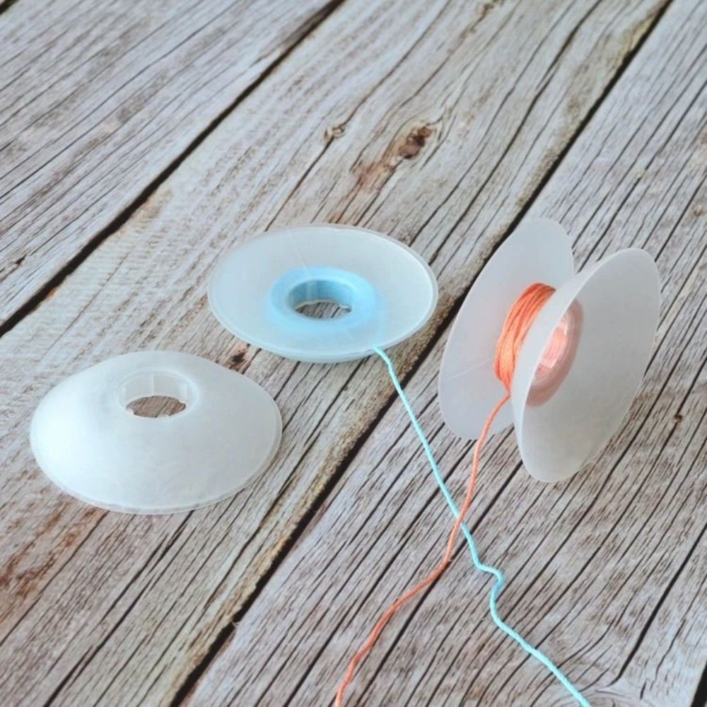 Empty Spools Empty Bobbin Spoo - Embroidery Service recensie en prijs