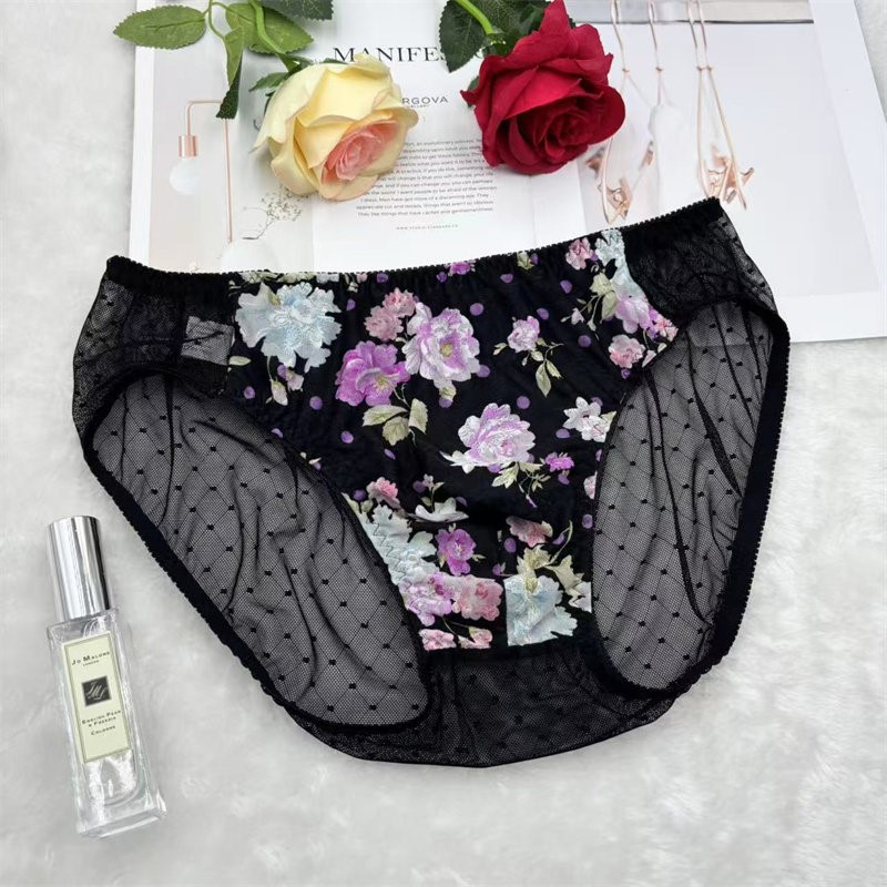 Man's Flower Embroidery Sexy P - Embroidery Underwear recensie en prijs